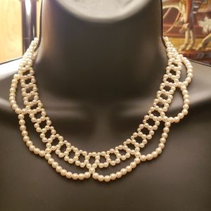 Vintage Faux Pearl bib collar necklace